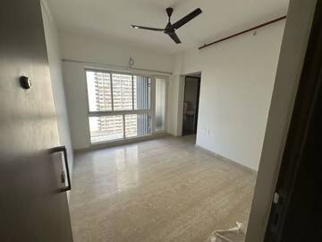 1 BHK Apartment For Rent in Omkar Signet, Malad East