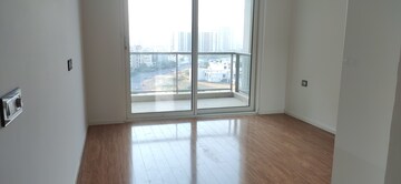 Room in 4 BHK Apartment at DLF The Crest, Sector 54 – for Rent