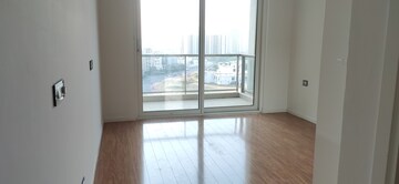 Room in 4 BHK Apartment at DLF The Crest, Sector 54 – for Rent