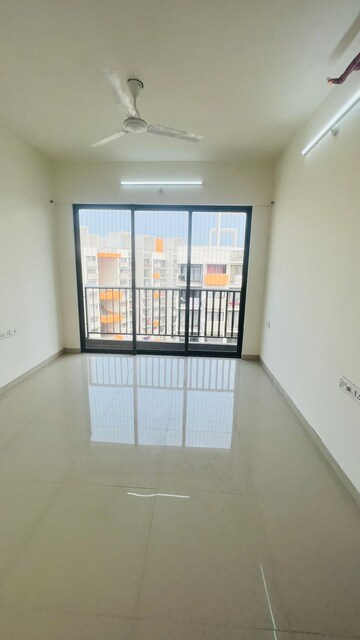 Room in 1 BHK Apartment at Shapoorji Pallonji Joyville, Virar West – for Sale