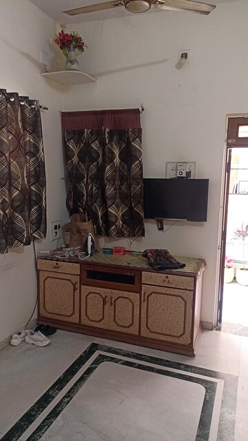 Bedroom in 2 BHK Villa at Vejalpur – for Rent