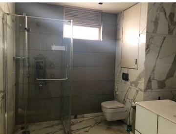 Bathroom in 5 BHK Apartment at Salcon The Verandas, Sector 54 – for Rent