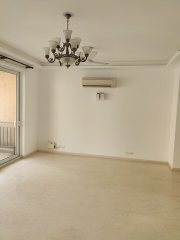 Furnished Amenities in 3 BHK Apartment at Emaar The Palm Springs, Sector 54 – for Rent