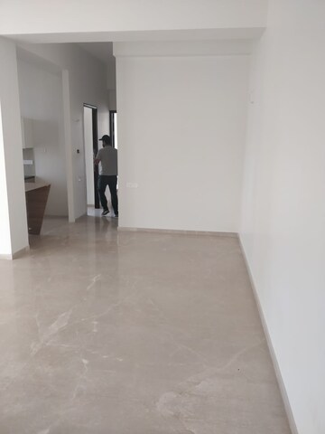 Room in 3 BHK Apartment at Omkar Alta Monte, Malad East – for Rent