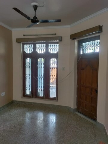 Room in 3 BHK Independent House at Balaji The Landmark, Gomti Nagar – for Rent