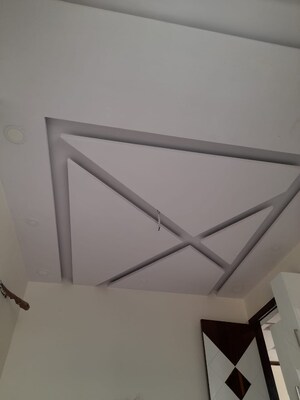 Furnished Amenities in 4 BHK Builder Floor at Rohini Sector 7 – for Sale