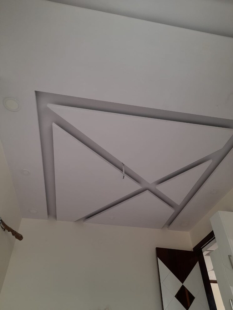 undefined, rohini sector 7 4 Bedroom 150 Sq.Mt. Builder Floor In Rohini Sector 7 Delhi 8397333