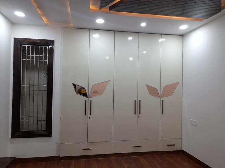 Kitchen, rohini sector 7 4 Bedroom 150 Sq.Mt. Builder Floor In Rohini Sector 7 Delhi 8397333