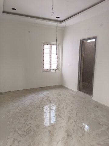 Room in 3 BHK Builder Floor at Manikonda – for Sale