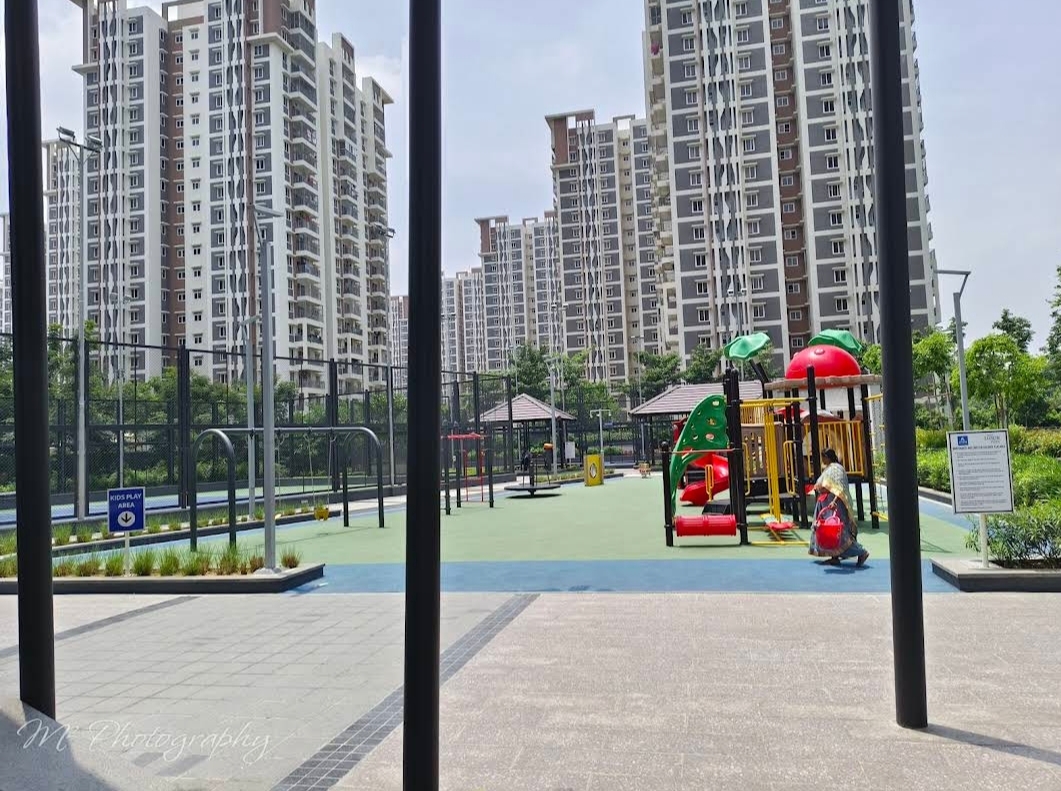 3 BHK Apartment For Sale in Aparna Luxor Park