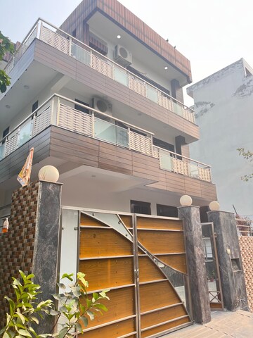 5 BHK Independent House For Rent in RWA Apartments Sector 108, Sector 108