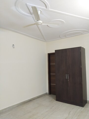 Room in 3 BHK Independent House at Ansal Plaza Sector-23, Sector 23 – for Rent