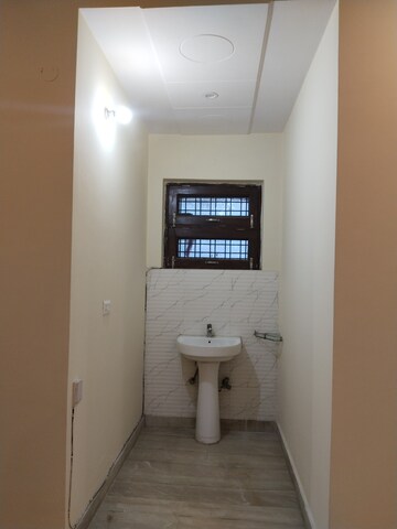 Building Lobby in 3 BHK Independent House at Ansal Plaza Sector-23, Sector 23 – for Rent