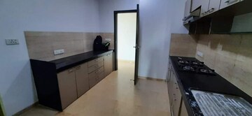 Room in 1 BHK Apartment at Conwood Astoria, Goregaon East – for Rent