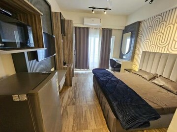 Room in Studio Apartment at Zeta I Greater Noida – for Rent
