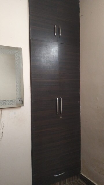 Room in 1 BHK Independent House at Ansal Plaza Sector-23, Sector 23 – for Rent