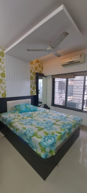 2 BHK Apartment For Sale in Hrushikesh Building, Lokhandwala Complex Andheri