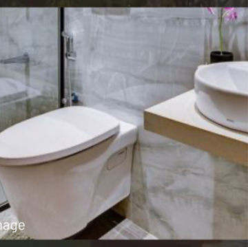 Bathroom in 3.5 BHK Apartment at Dosti Eastern Bay Phase 3, Loyld's Estate – for Sale