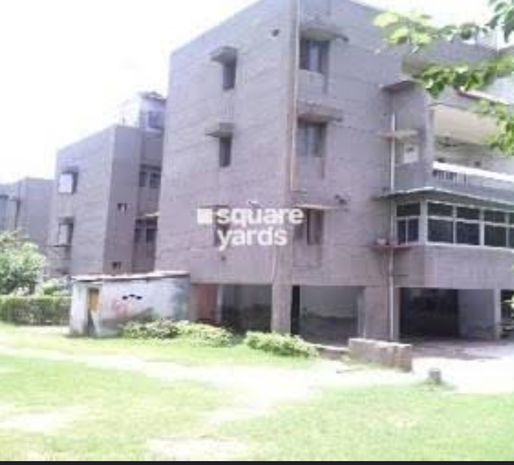 3 BHK + Pooja Room Apartment For Sale in Vasundhara Enclave