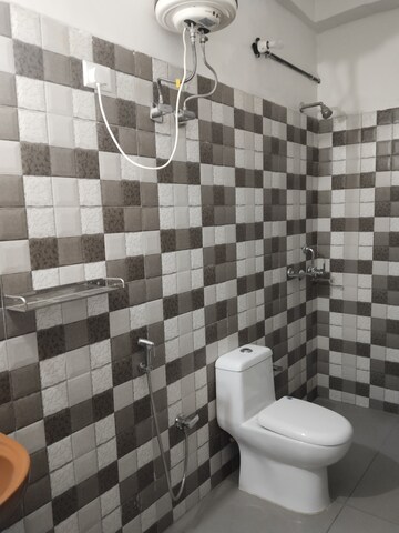 Bathroom in 2 BHK Builder Floor at Ansal Plaza Sector-23, Sector 23 – for Rent