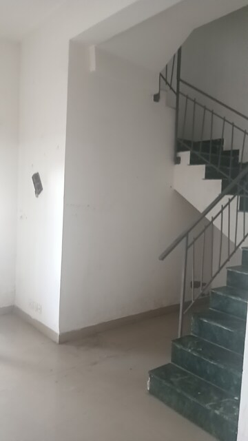 Staircase in 3 BHK Villa at Paramount Golfforeste Villas, Zeta I Greater Noida – for Rent