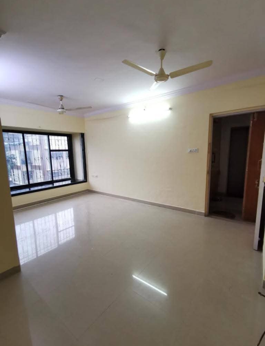 2 BHK Apartment For Sale in Shree Vallabh Tower