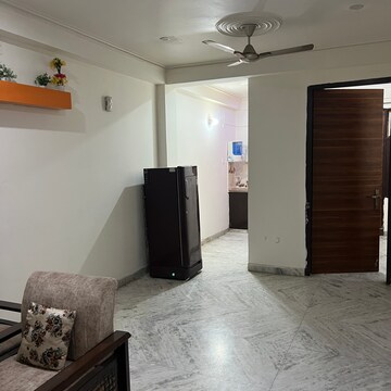 Living Room in 2 BHK Builder Floor at Sector 52 – for Rent