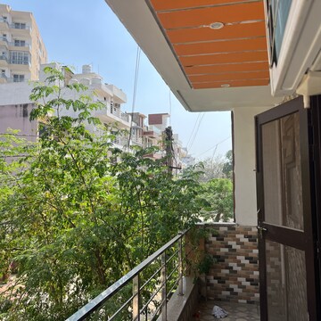 Balcony in 2 BHK Builder Floor at Sector 52 – for Rent