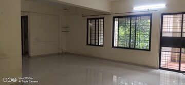 Room in 4 BHK Apartment at Tej Crest, J M Road – for Rent