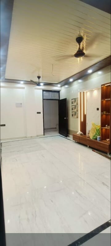 Room in 2 BHK Builder Floor at Kanha Apartments Indirapuram, Shakti Khand 2 – for Rent