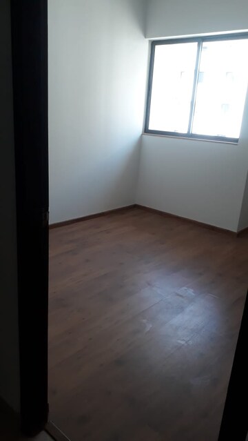 Room in 2 BHK Apartment at Lodha Palava City Lakeshore Greens, Dombivli East – for Rent