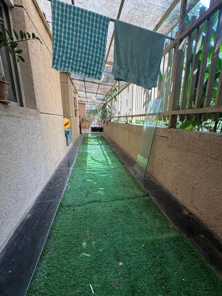 Balcony, lodha-splendora 3 Bedroom 1124 Sq.Ft. Apartment In Ghodbunder Road Thane 8397592