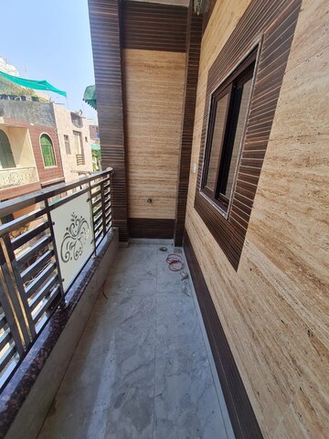 Balcony in 2 BHK Builder Floor at Dwarka Mor – for Rent