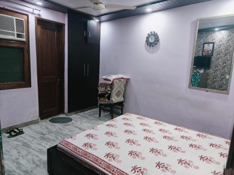 Bedroom, chittaranjan park 3 Bedroom 1200 Sq.Ft. Apartment In Chittaranjan Park Delhi 8397608