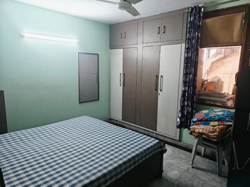 Bedroom in 3 BHK Apartment at Chittaranjan Park – for Rent