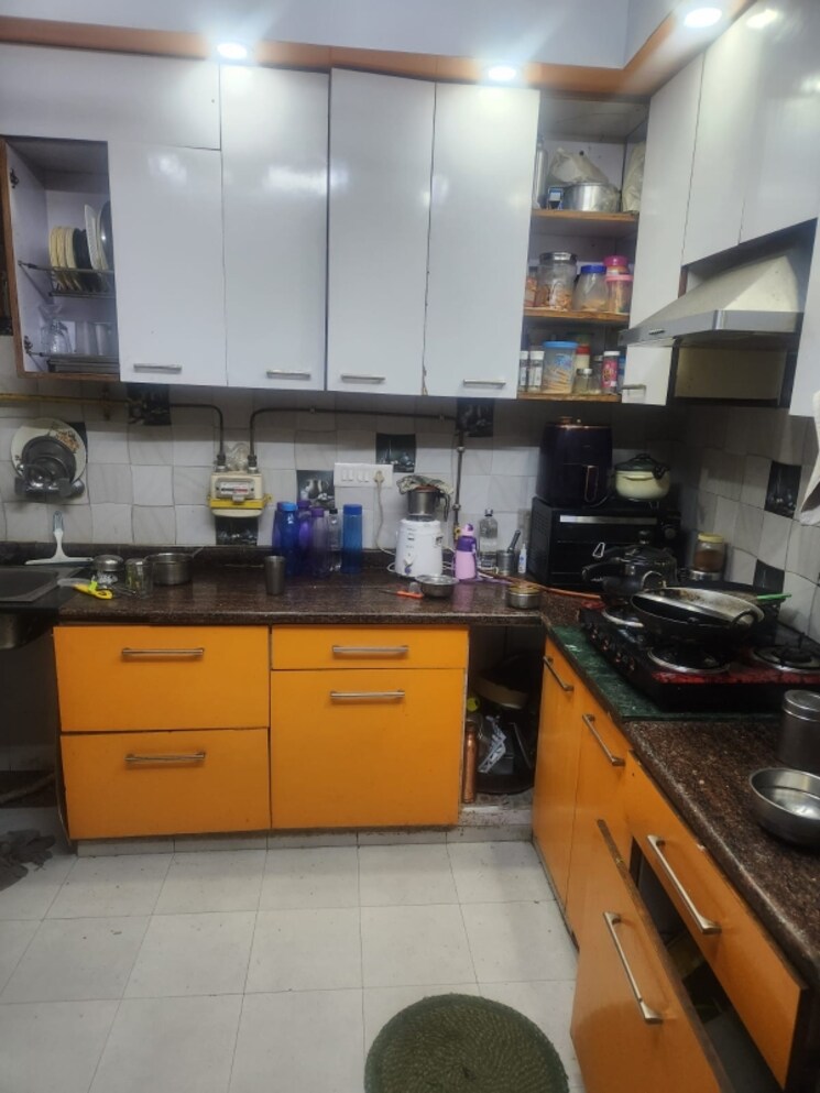 Kitchen, chittaranjan park 3 Bedroom 1200 Sq.Ft. Apartment In Chittaranjan Park Delhi 8397608