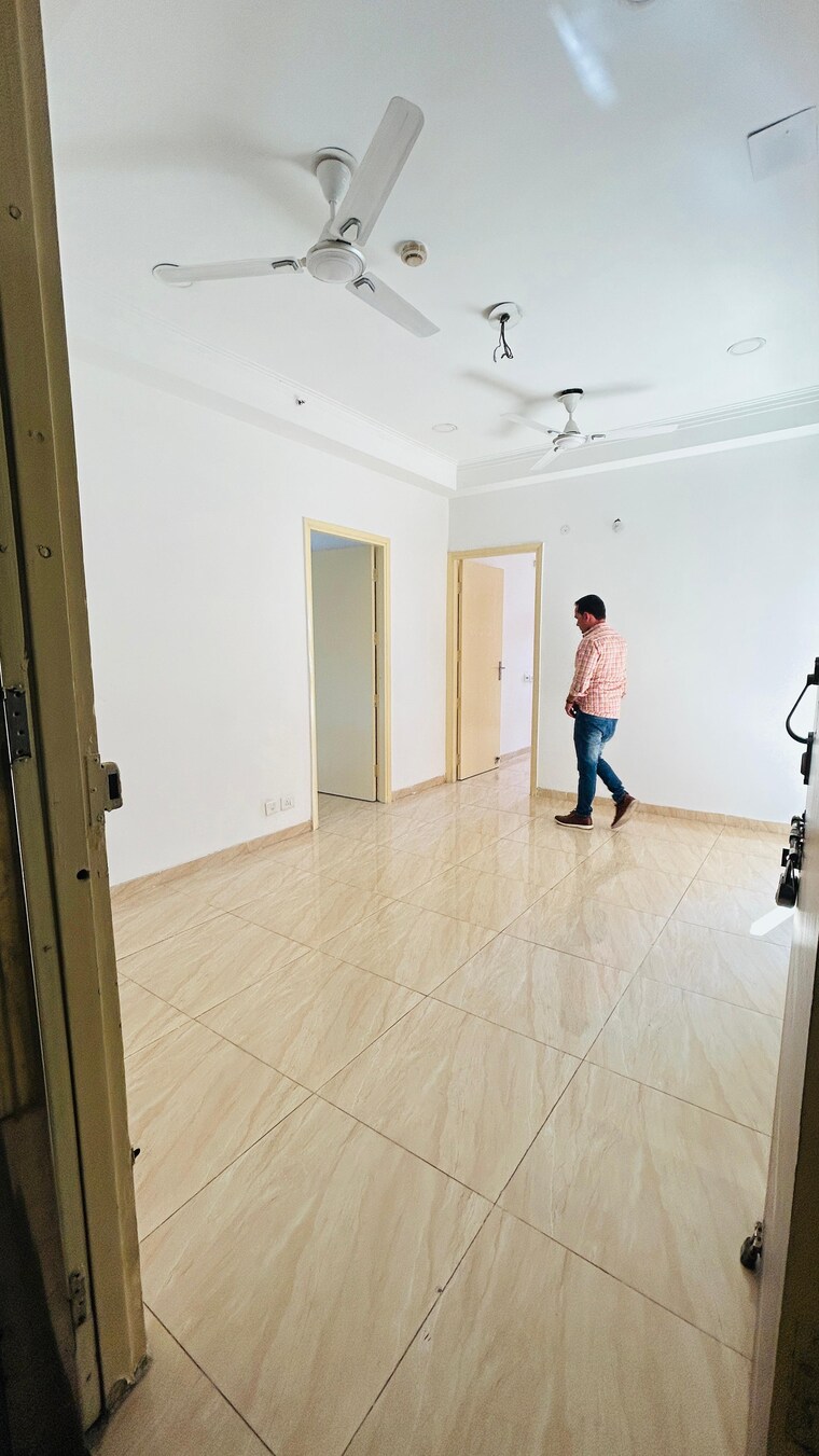 Room, mahagun-mywoods 2.5 Bedroom 1110 Sq.Ft. Apartment In Sector 16c Greater Noida Greater Noida 8397627