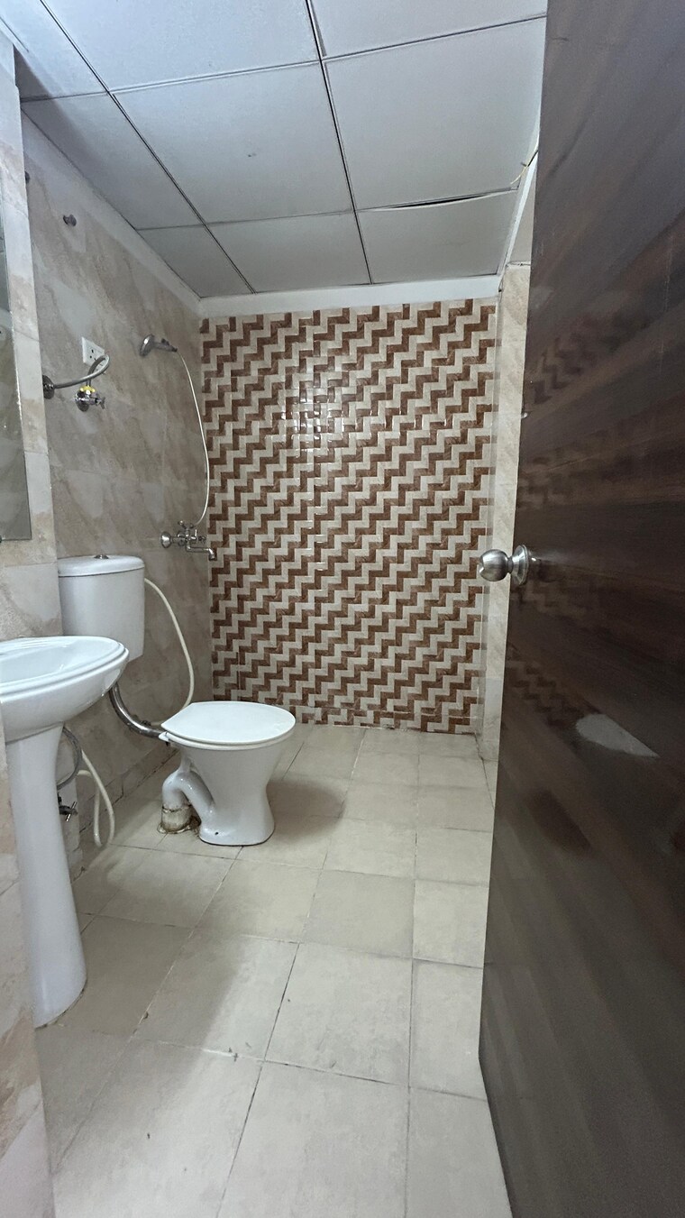 Bathroom, galaxy-vega 2.5 Bedroom 1095 Sq.Ft. Apartment In Tech Zone 4 Greater Noida Greater Noida 8397634