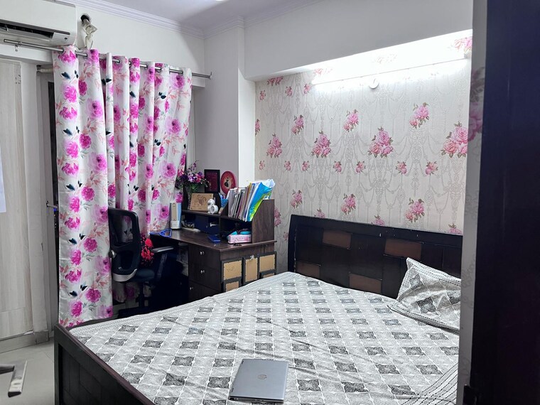 Bedroom, nimbus-the-hyde-park 2.5 Bedroom 1080 Sq.Ft. Apartment In Sector 78 Noida 8397649
