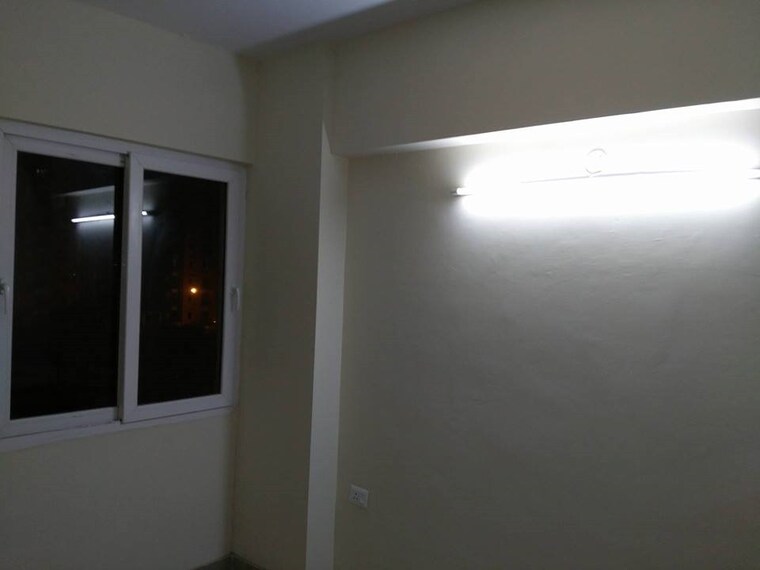 Room, amrapali-zodiac 2.5 Bedroom 1075 Sq.Ft. Apartment In Sector 120 Noida 8397661