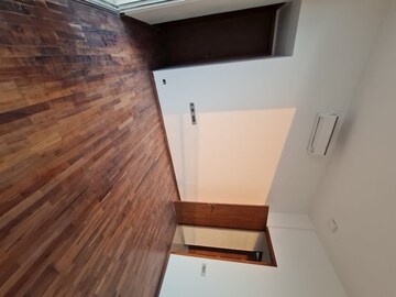 Room in 3 BHK Apartment at Omkar Alta Monte, Malad East – for Rent