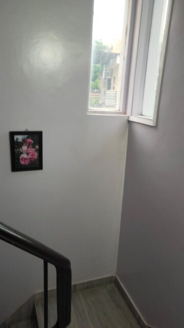 Room in 2 BHK Builder Floor at South Extension I – for Rent