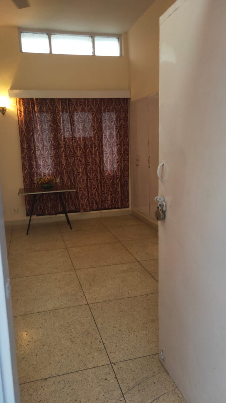 Bathroom, south extension i 2 Bedroom 1250 Sq.Ft. Builder Floor In South Extension I Delhi 8397697