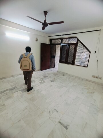 Parking in 2 BHK Builder Floor at Malviya Nagar – for Rent
