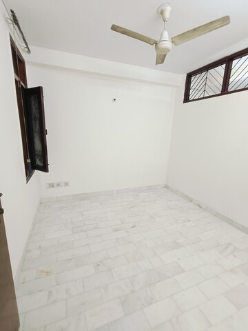 Room in 2 BHK Builder Floor at Malviya Nagar – for Rent