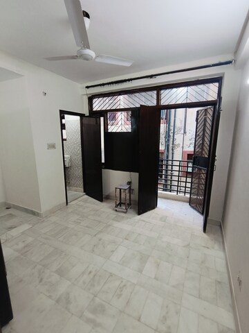Room in 2 BHK Builder Floor at Malviya Nagar – for Rent