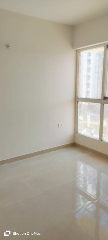 Room in 2 BHK Apartment at Signature Global Proxima, Sector 89 – for Rent