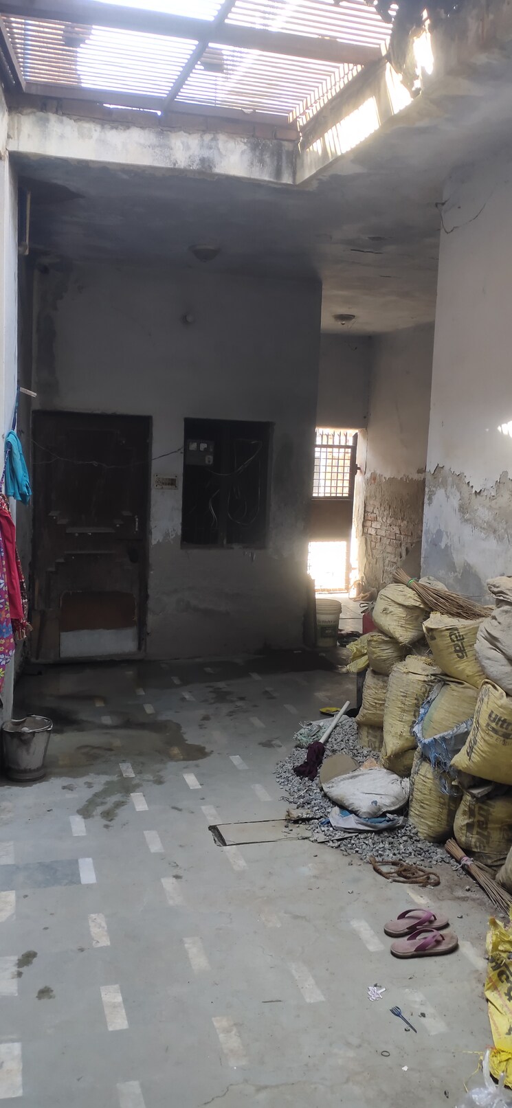 Room, dayal bagh 5 Bedroom 230 Sq.Yd. Independent House In Dayal Bagh Agra 8397822