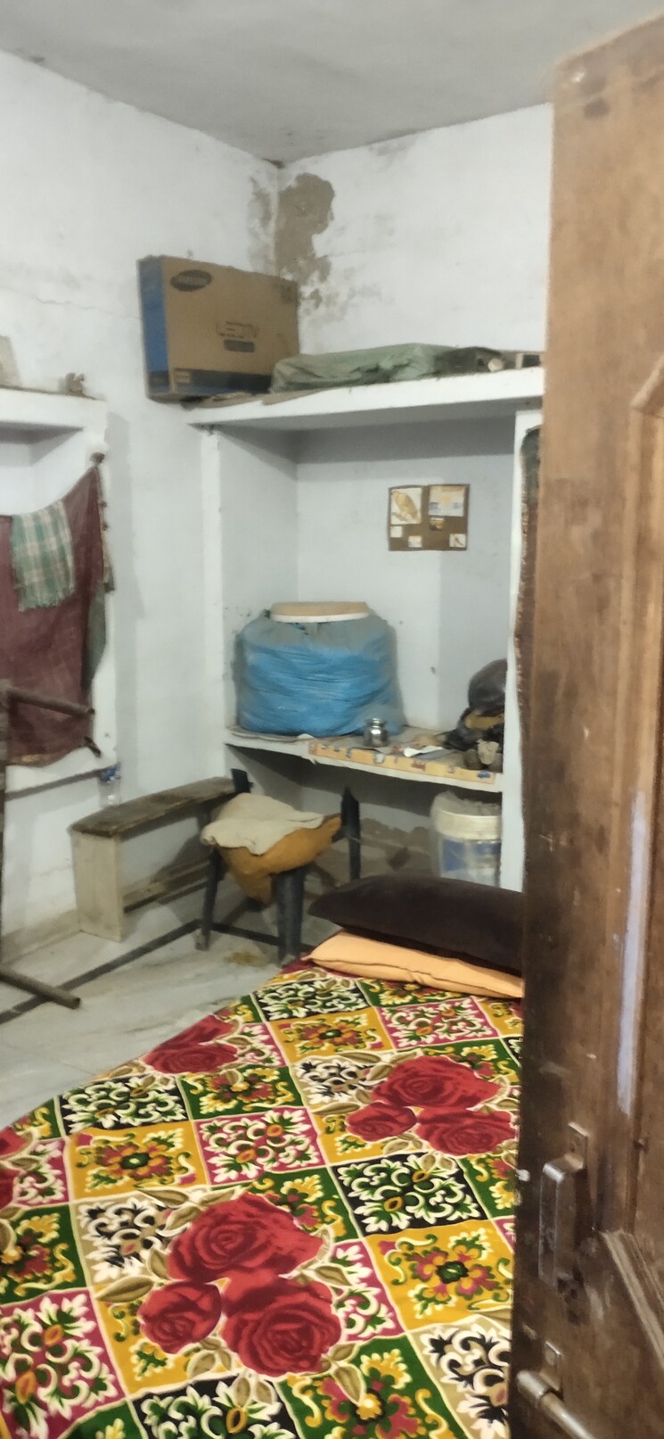 Room, dayal bagh 5 Bedroom 230 Sq.Yd. Independent House In Dayal Bagh Agra 8397822