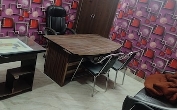 Office Space For Rent in Wazirganj